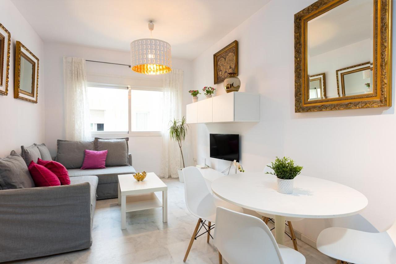 Holidays2Malaga Carrera Capuchinos Free Parking Aircon Downtown Exterior photo