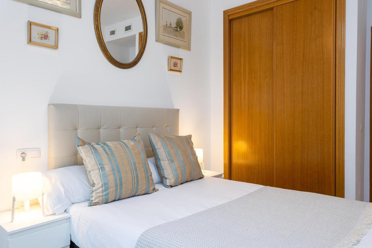 Holidays2Malaga Carrera Capuchinos Free Parking Aircon Downtown Exterior photo